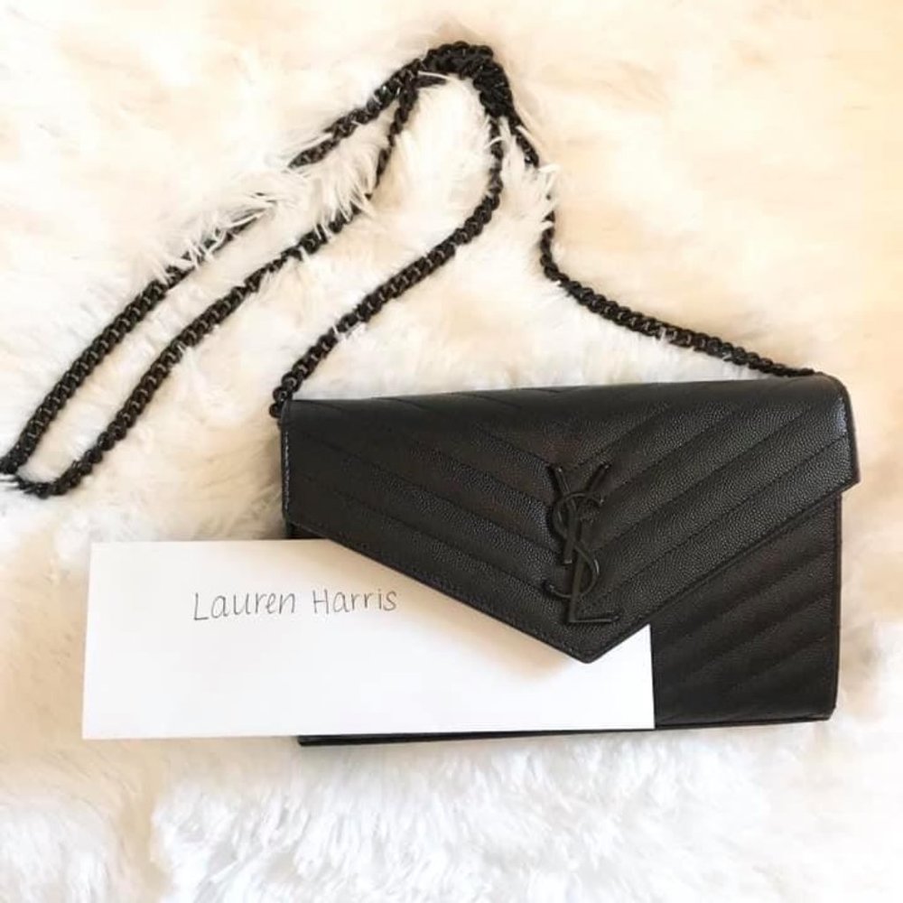 Envelope chain wallet in black with black hardware